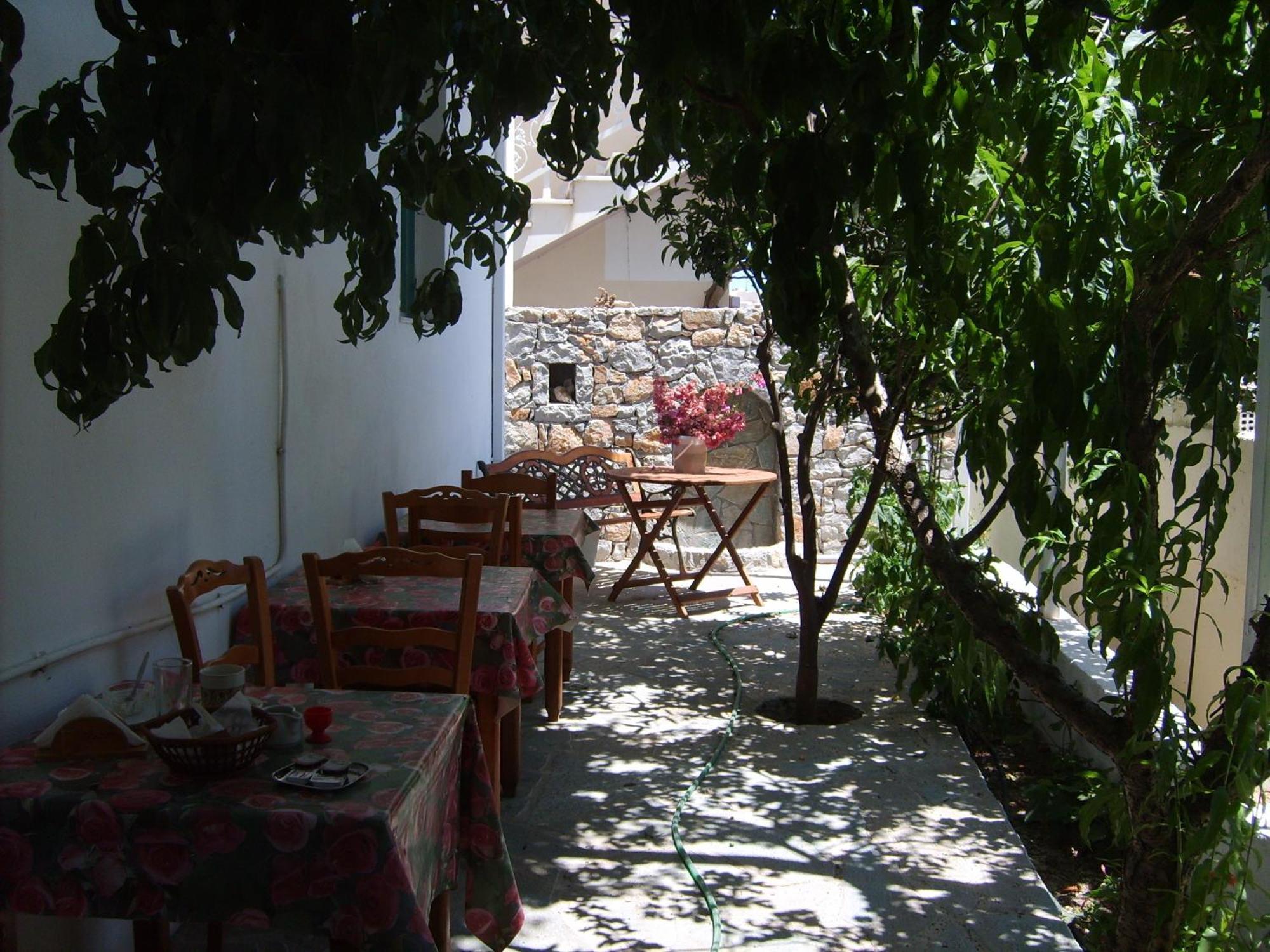 Nikos Hotel Diafánion Eksteriør billede